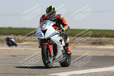 media/Sep-01-2025-Lets Ride (Mon) [[4370d11284]]/B Group/1220pm (Wheelie Bump)/